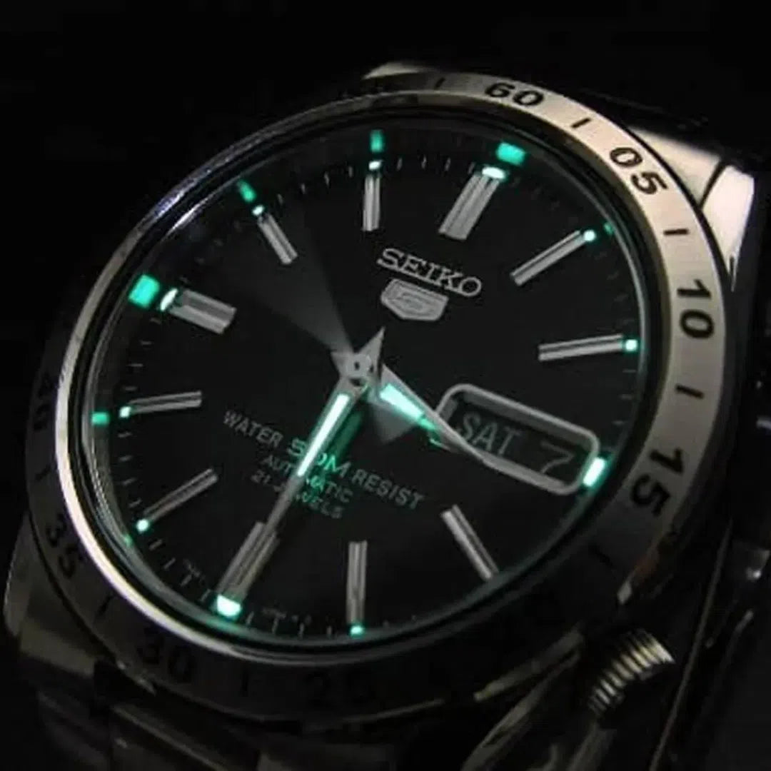 Seiko 5 Sports Automatic - SNKE01K1-chronolounge