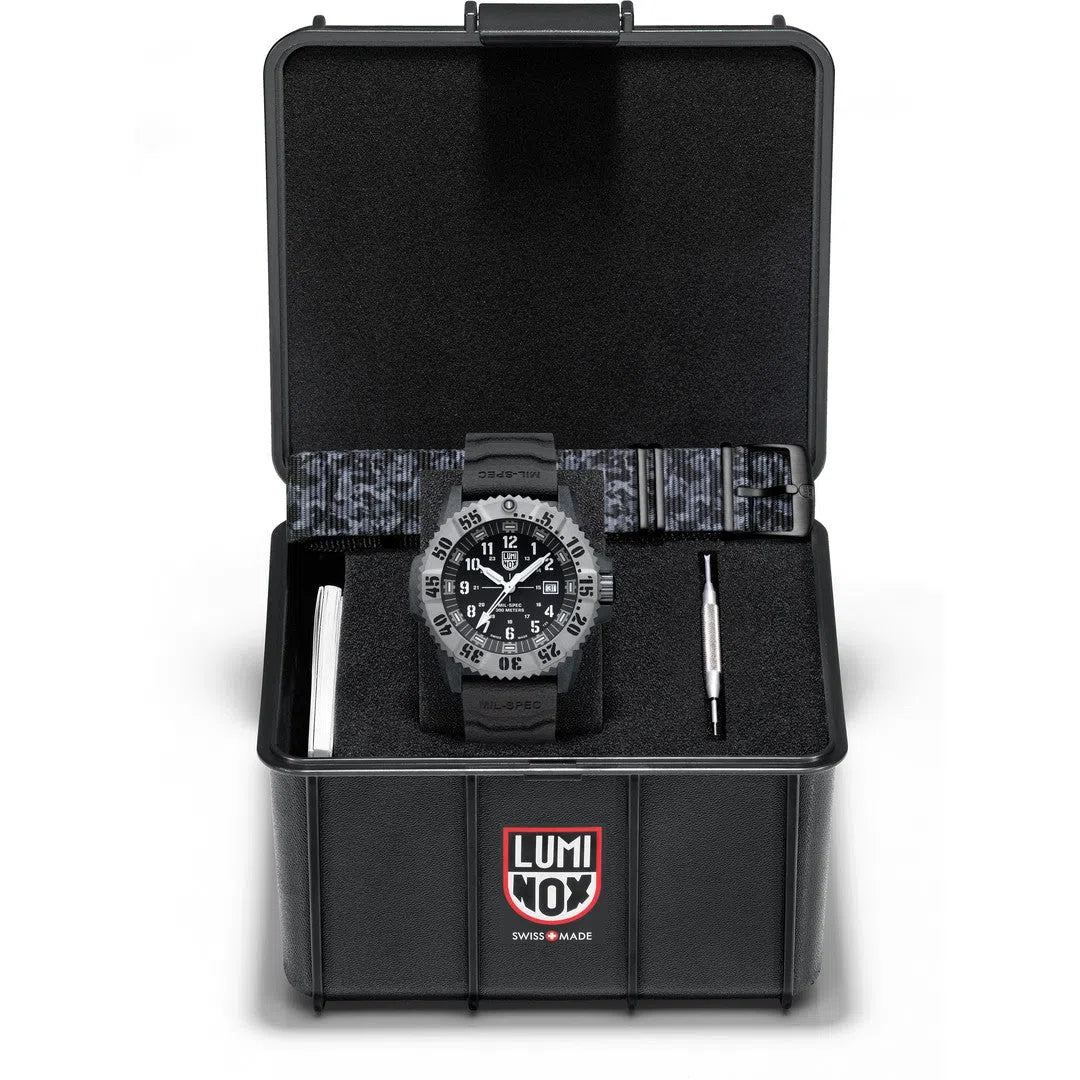 Luminox Mil-spec 3350 Series - XL.3351.SET-chronolounge