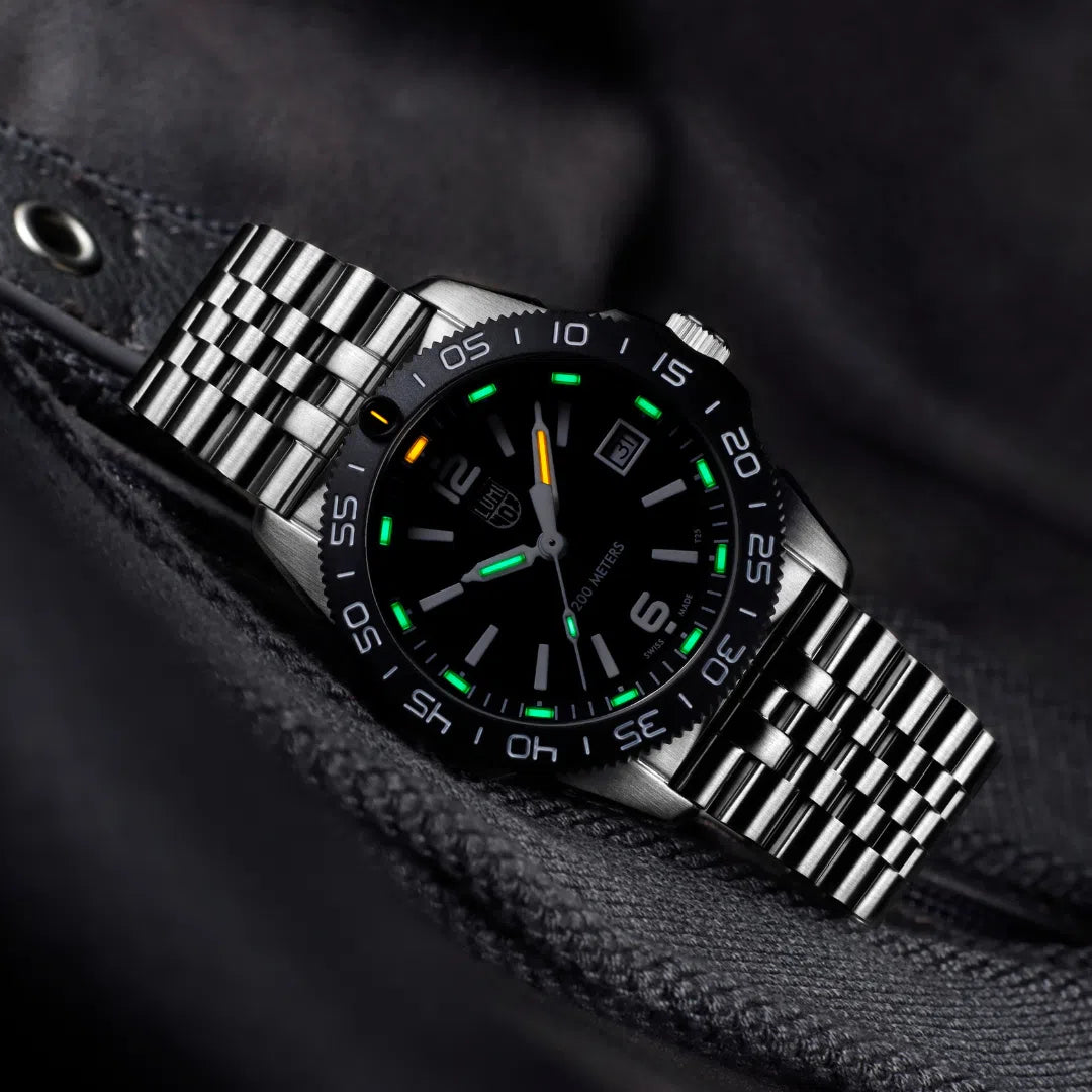 Luminox Pacific Diver 3120M Series - XS.3122M-chronolounge