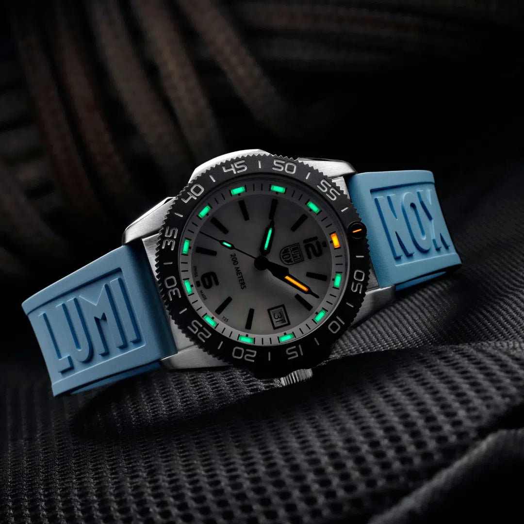 Luminox Pacific Diver 3120M Series - XS.3124M-chronolounge