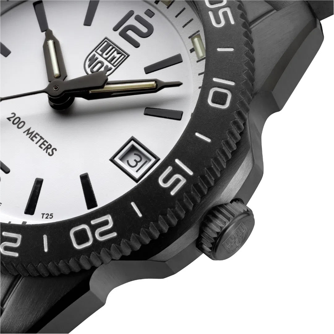 Luminox Pacific Diver 3120M Series - XS.3127M-chronolounge