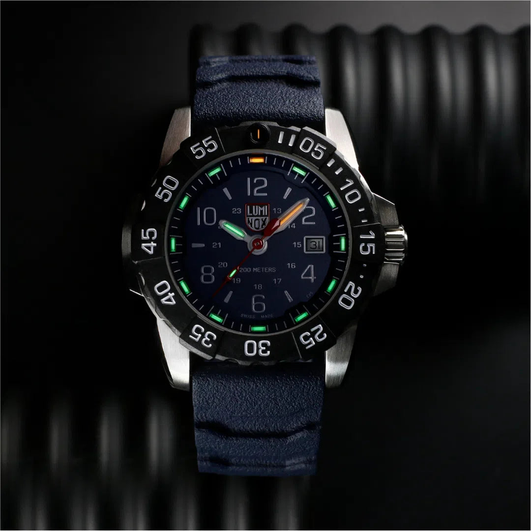 Luminox Navy Seal Steel 3250 Series - XS.3253.CB-chronolounge